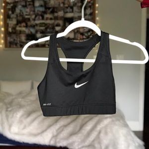 nike dri-fit sports bra